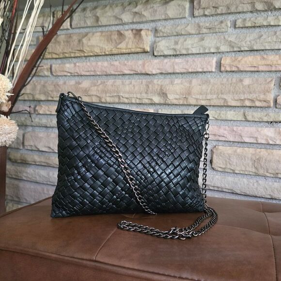 🐢 Falor Black Woven Crossbody Bag with Chain Strap - Picture 7 of 15